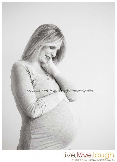 black and white maternity photograph